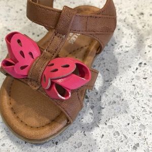 OshKosh B'gosh Shoes - 2/$10 Genuine Kids OshKosh size 3 sandals OshKosh B'gosh Shoes - 2/$10 Genuine Kids OshKosh size 3 sandals